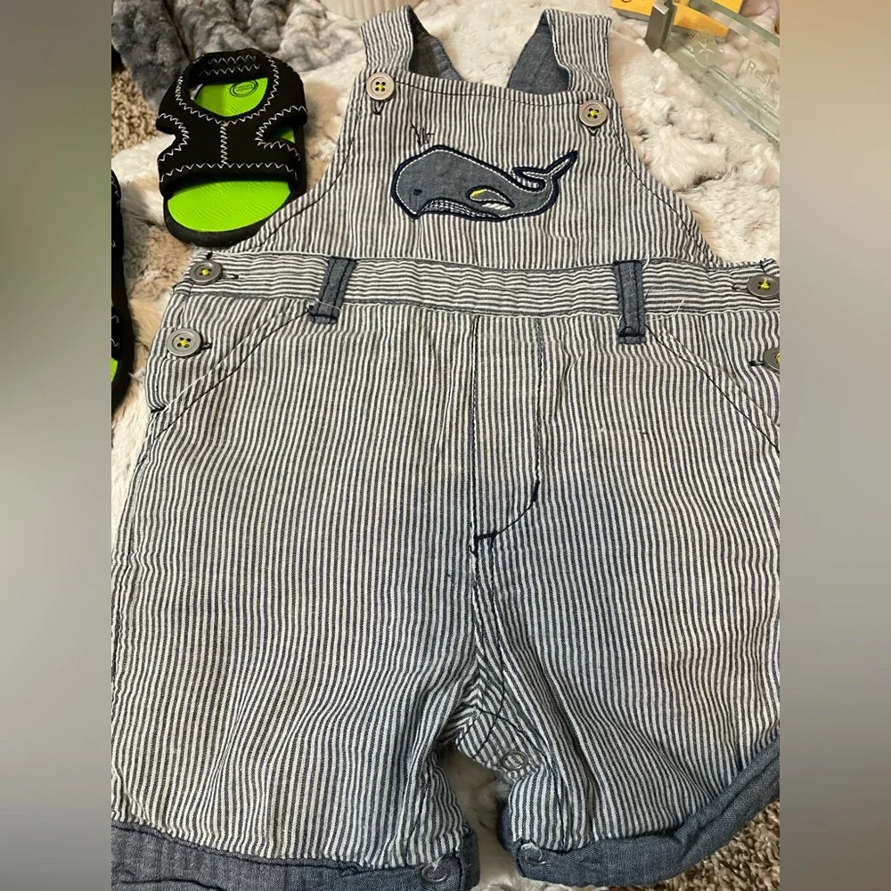 🐳 OSHKOSH Blue stripe Nautical Baby Romper 1pc w button center + SHOES SZ 12M